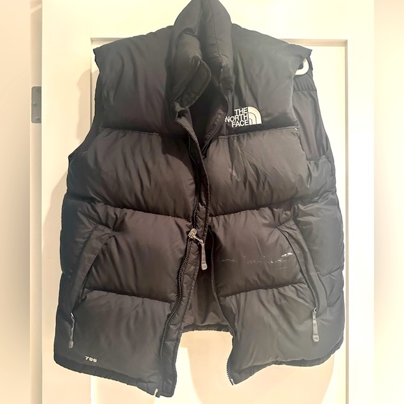 The North Face Men’s black Insulated Vest - Picture 1 of 6